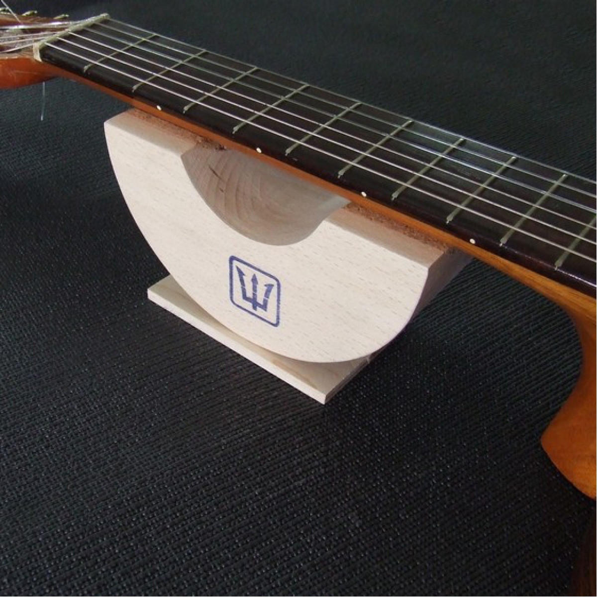 GUITAR NECK REST